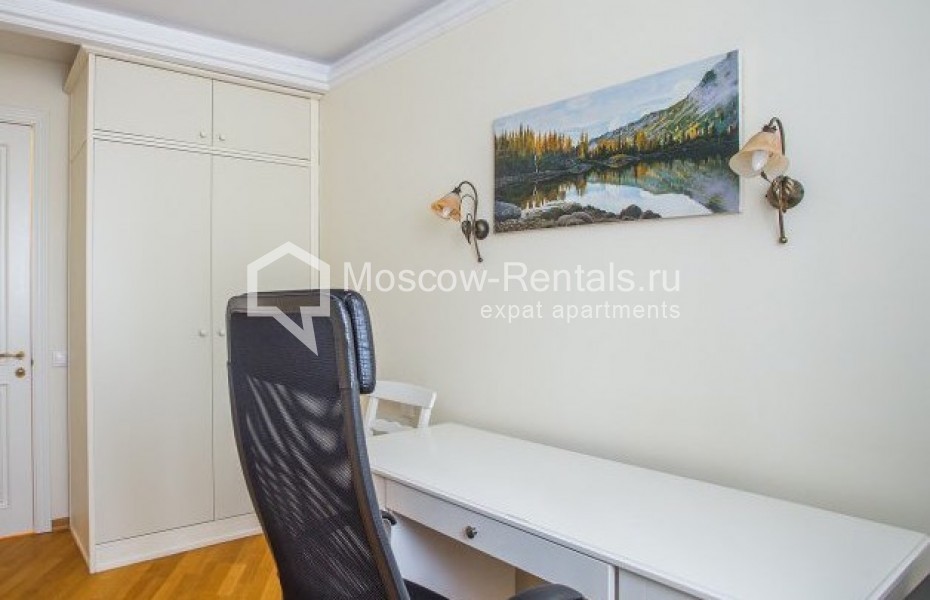 Photo #9 4-room (3 BR) apartment for <a href="http://moscow-rentals.ru/en/articles/long-term-rent" target="_blank">a long-term</a> rent
 in Russia, Moscow, Neglinnaya str, 18С1