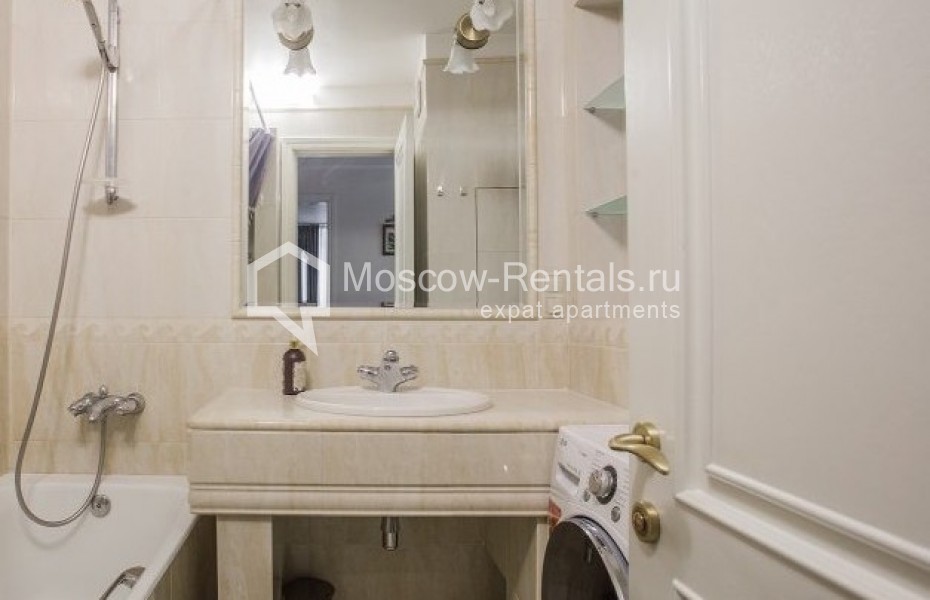 Photo #15 4-room (3 BR) apartment for <a href="http://moscow-rentals.ru/en/articles/long-term-rent" target="_blank">a long-term</a> rent
 in Russia, Moscow, Neglinnaya str, 18С1