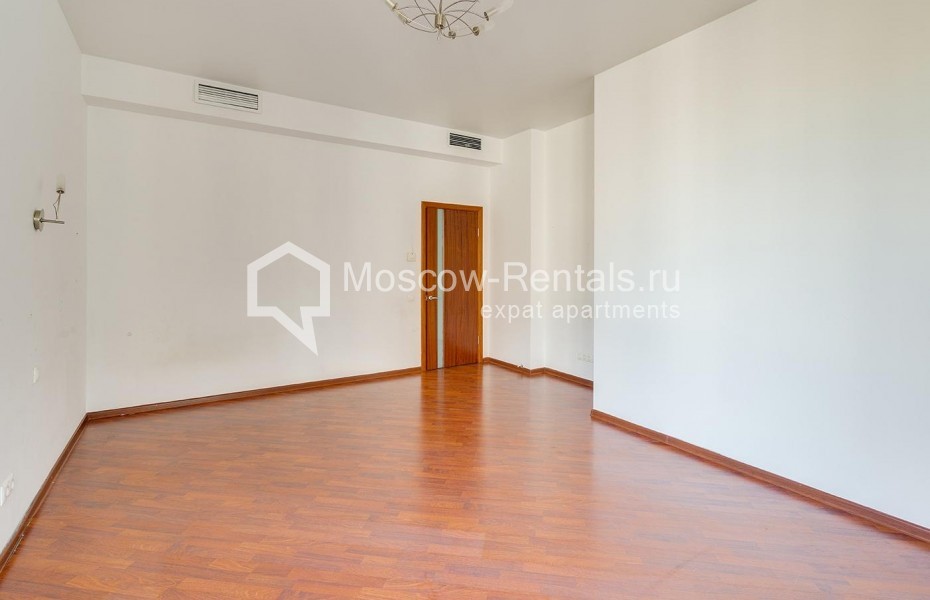 Photo #19 6-room (5 BR) apartment for <a href="http://moscow-rentals.ru/en/articles/long-term-rent" target="_blank">a long-term</a> rent
 in Russia, Moscow, 1st Zachatievskyi lane, 5