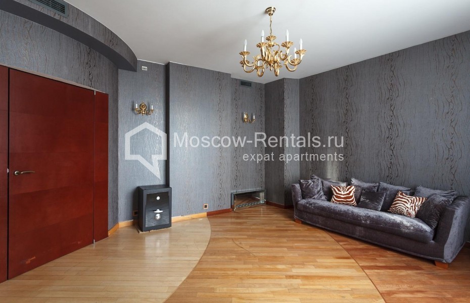 Photo #3 6-room (5 BR) apartment for <a href="http://moscow-rentals.ru/en/articles/long-term-rent" target="_blank">a long-term</a> rent
 in Russia, Moscow, Plyushchikha str, 22