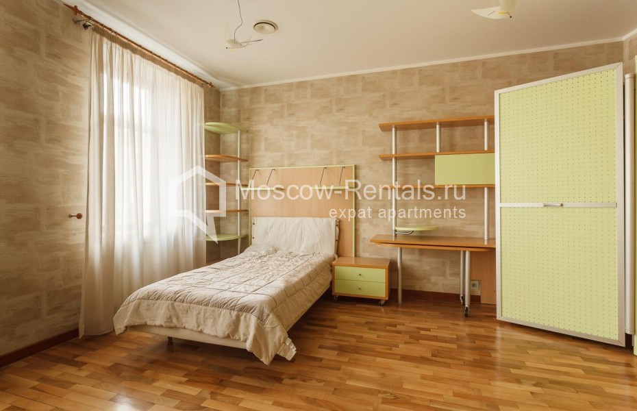 Photo #12 6-room (5 BR) apartment for <a href="http://moscow-rentals.ru/en/articles/long-term-rent" target="_blank">a long-term</a> rent
 in Russia, Moscow, Plyushchikha str, 22