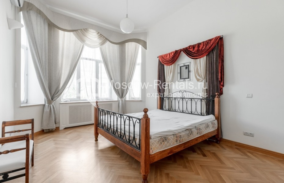 Photo #10 6-room (5 BR) apartment for <a href="http://moscow-rentals.ru/en/articles/long-term-rent" target="_blank">a long-term</a> rent
 in Russia, Moscow, Povarskaya str, 20