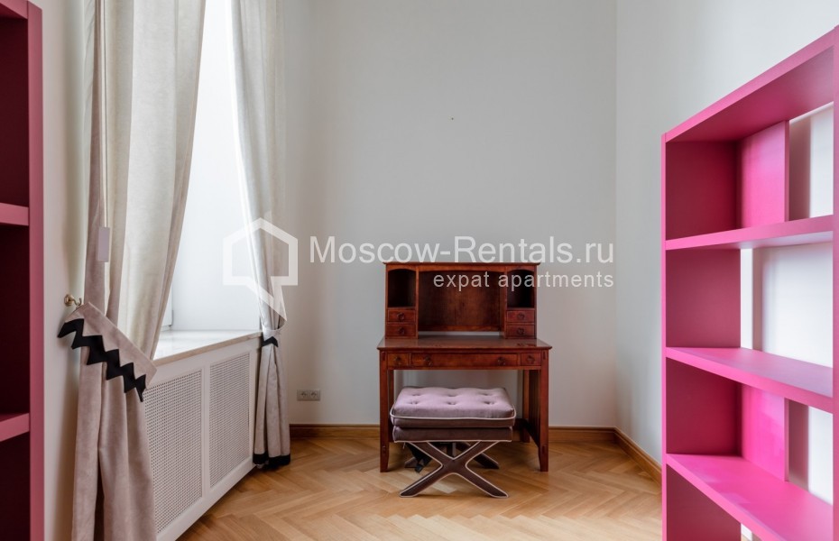 Photo #12 6-room (5 BR) apartment for <a href="http://moscow-rentals.ru/en/articles/long-term-rent" target="_blank">a long-term</a> rent
 in Russia, Moscow, Povarskaya str, 20