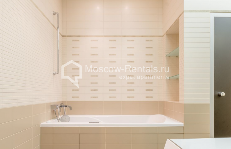 Photo #5 6-room (5 BR) apartment for <a href="http://moscow-rentals.ru/en/articles/long-term-rent" target="_blank">a long-term</a> rent
 in Russia, Moscow, Gasheka str, 2С1