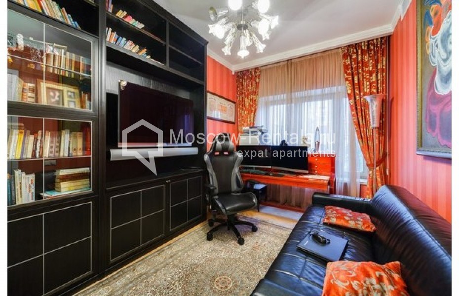Photo #5 6-room (5 BR) apartment for <a href="http://moscow-rentals.ru/en/articles/long-term-rent" target="_blank">a long-term</a> rent
 in Russia, Moscow, M. Patriarshi lane, 5С2