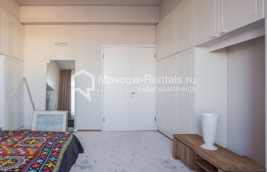 Photo #13 3-room (2 BR) apartment for <a href="http://moscow-rentals.ru/en/articles/long-term-rent" target="_blank">a long-term</a> rent
 in Russia, Moscow, Serafimovicha str, 2