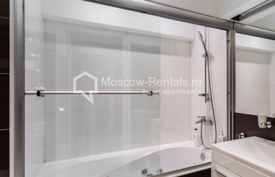 Photo #12 3-room (2 BR) apartment for <a href="http://moscow-rentals.ru/en/articles/long-term-rent" target="_blank">a long-term</a> rent
 in Russia, Moscow, Staropimenovskyi lane, 12/6