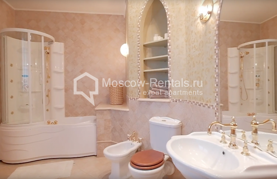 Photo #20 7-room (6 BR) apartment for <a href="http://moscow-rentals.ru/en/articles/long-term-rent" target="_blank">a long-term</a> rent
 in Russia, Moscow, Komsomolskyi prosp, 32