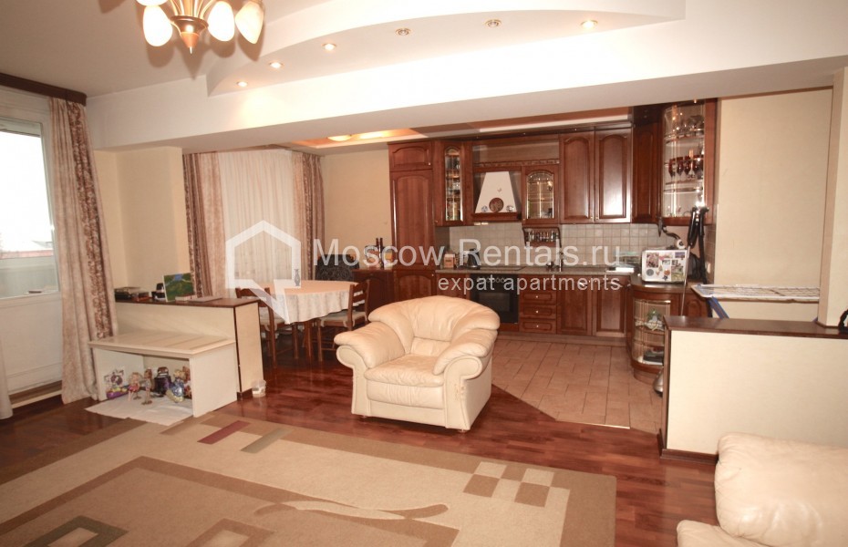 Photo #2 3-room (2 BR) apartment for <a href="http://moscow-rentals.ru/en/articles/long-term-rent" target="_blank">a long-term</a> rent
 in Russia, Moscow, Ostroumovskaya str, 10 bld 2