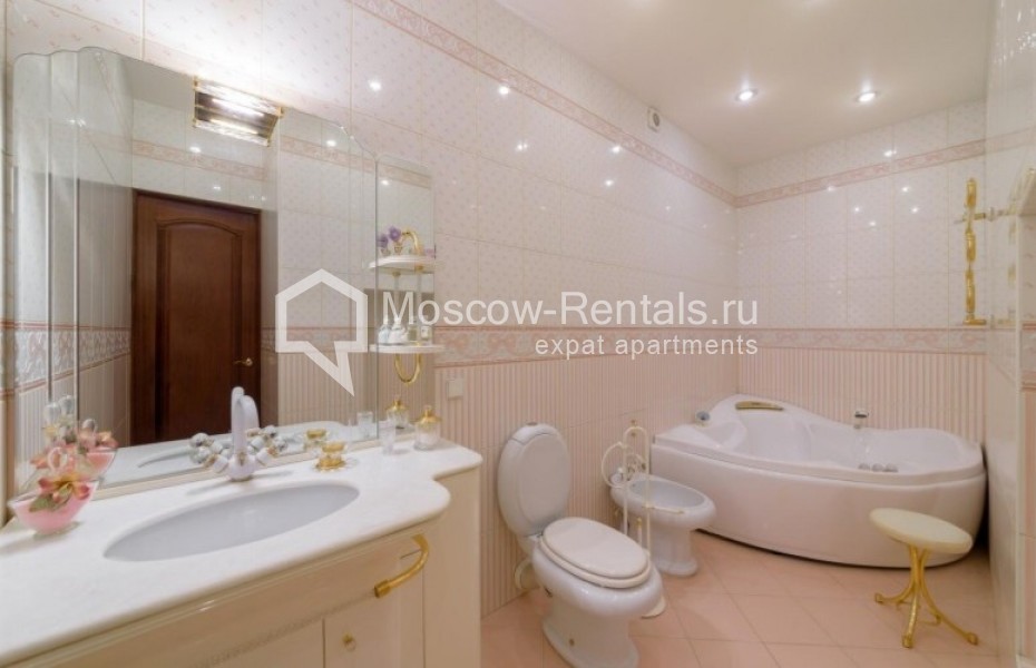 Photo #7 4-room (3 BR) apartment for <a href="http://moscow-rentals.ru/en/articles/long-term-rent" target="_blank">a long-term</a> rent
 in Russia, Moscow, Malaya Nikitskaya str, 2/1С1