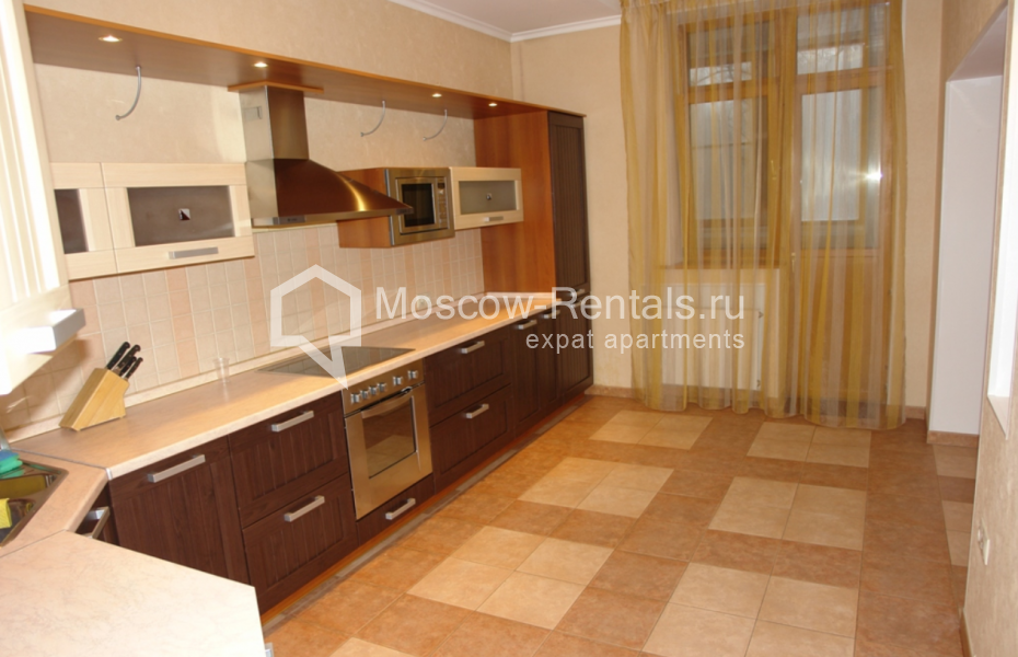 Photo #6 4-room (3 BR) apartment for <a href="http://moscow-rentals.ru/en/articles/long-term-rent" target="_blank">a long-term</a> rent
 in Russia, Moscow, 2nd Shchemilovskyi lane, 4