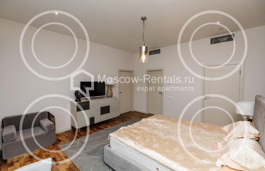 Photo #5 2-room (1 BR) apartment for <a href="http://moscow-rentals.ru/en/articles/long-term-rent" target="_blank">a long-term</a> rent
 in Russia, Moscow, Presnenskaya emb, 8с1
