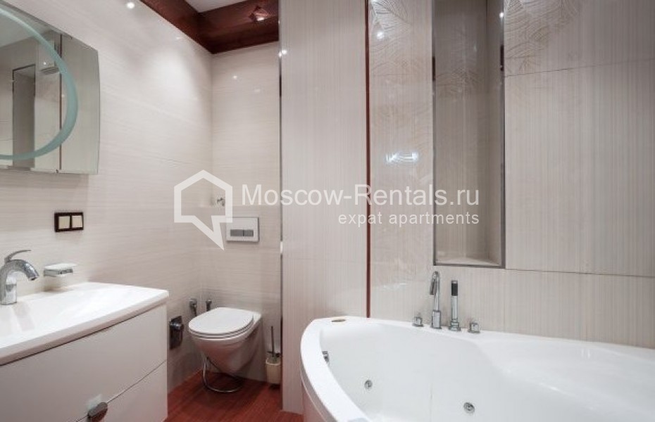 Photo #14 4-room (3 BR) apartment for <a href="http://moscow-rentals.ru/en/articles/long-term-rent" target="_blank">a long-term</a> rent
 in Russia, Moscow, Novocheremushinskaya str, 34 к 1
