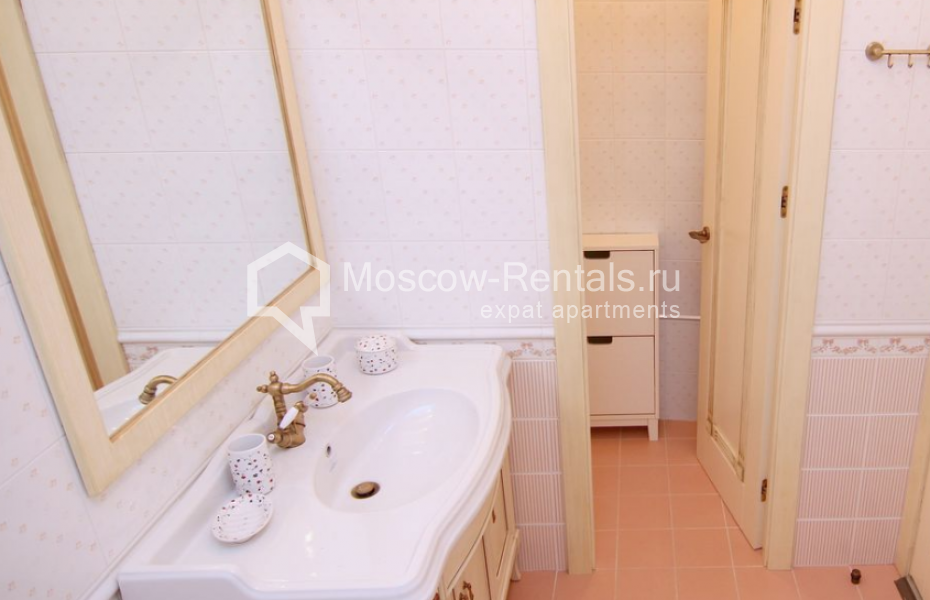 Photo #10 5-room (4 BR) apartment for <a href="http://moscow-rentals.ru/en/articles/long-term-rent" target="_blank">a long-term</a> rent
 in Russia, Moscow, Michurinskyi prosp, 19 К 3