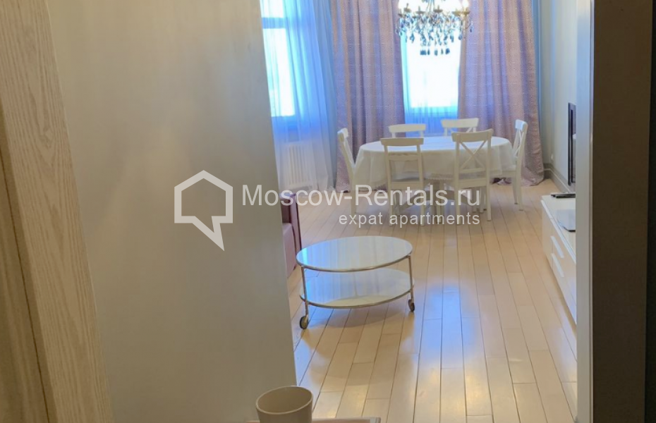 Photo #2 4-room (3 BR) apartment for <a href="http://moscow-rentals.ru/en/articles/long-term-rent" target="_blank">a long-term</a> rent
 in Russia, Moscow, Lomonosovskyi prosp, 29 к1