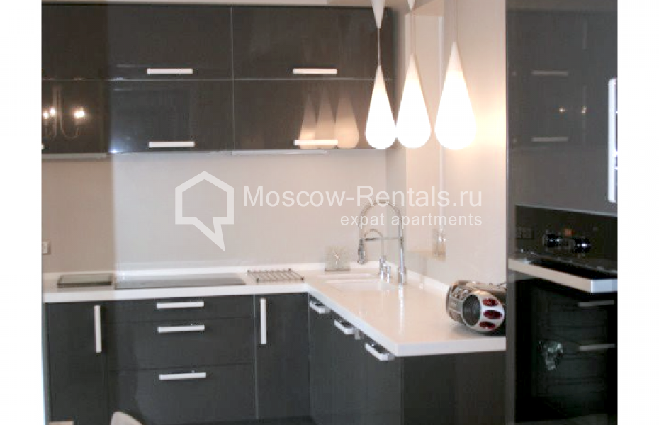 Photo #9 4-room (3 BR) apartment for <a href="http://moscow-rentals.ru/en/articles/long-term-rent" target="_blank">a long-term</a> rent
 in Russia, Moscow, Lomonosovskyi prosp, 29 к1
