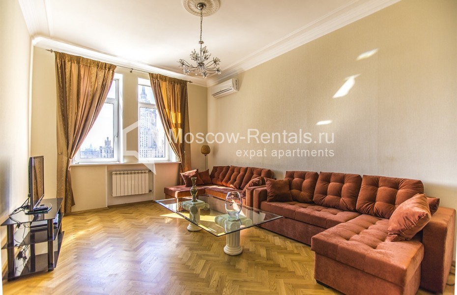 Photo #4 3-room (2 BR) apartment for <a href="http://moscow-rentals.ru/en/articles/long-term-rent" target="_blank">a long-term</a> rent
 in Russia, Moscow, Krasnopresnenskaya emb., 2/1
