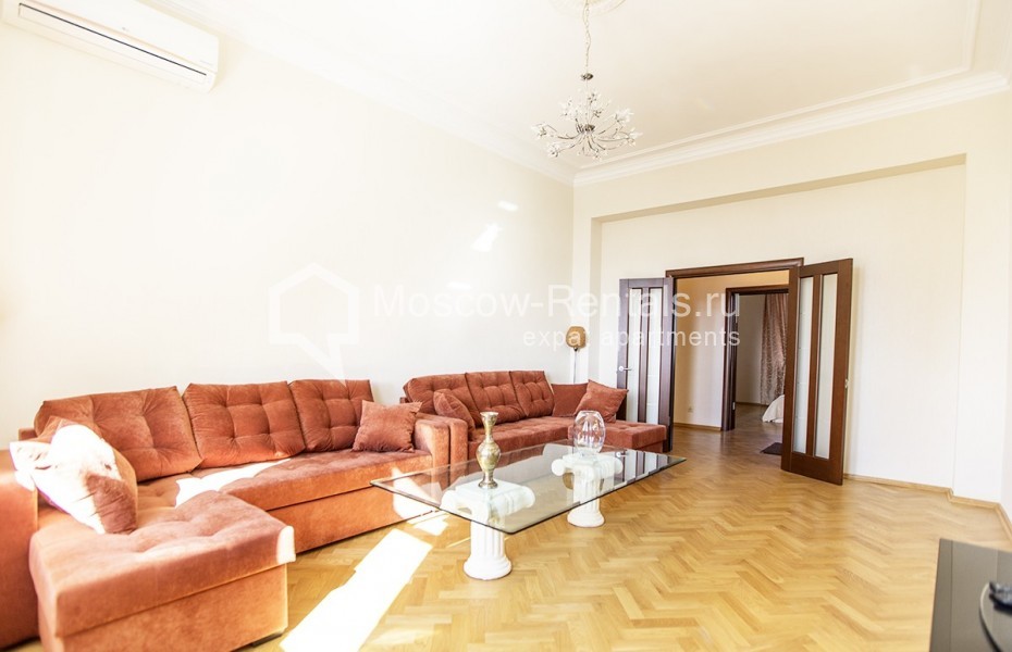 Photo #5 3-room (2 BR) apartment for <a href="http://moscow-rentals.ru/en/articles/long-term-rent" target="_blank">a long-term</a> rent
 in Russia, Moscow, Krasnopresnenskaya emb., 2/1