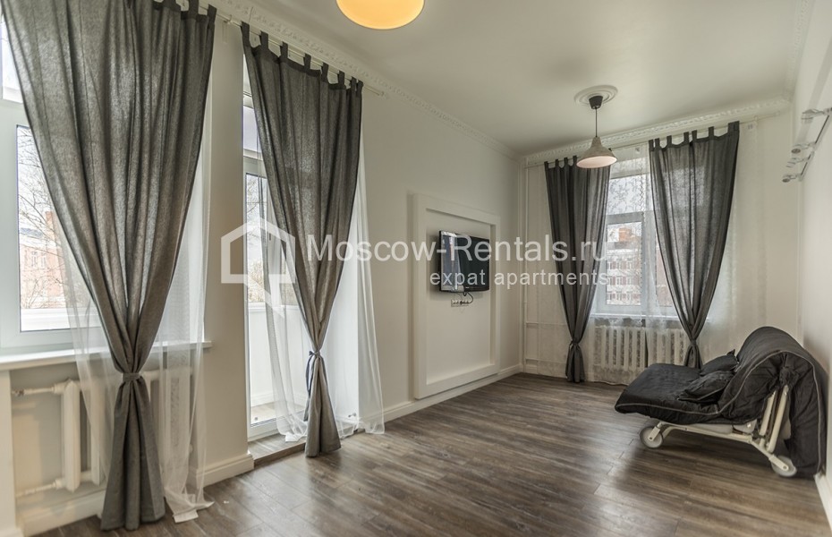 Photo #3 3-room (2 BR) apartment for <a href="http://moscow-rentals.ru/en/articles/long-term-rent" target="_blank">a long-term</a> rent
 in Russia, Moscow, Novozavodskaya str., 21