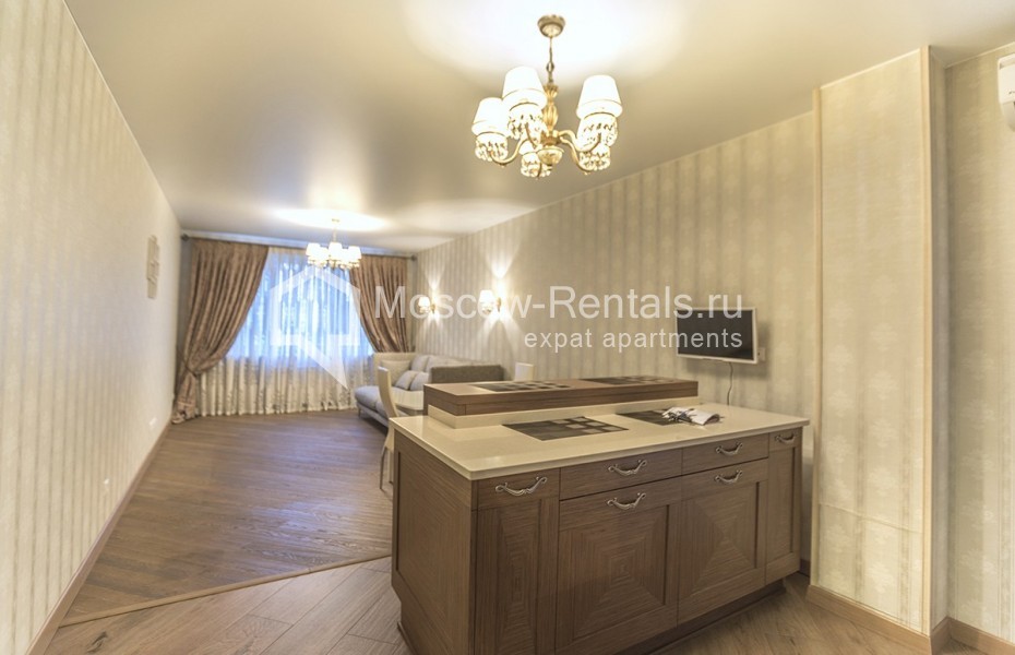 Photo #3 3-room (2 BR) apartment for <a href="http://moscow-rentals.ru/en/articles/long-term-rent" target="_blank">a long-term</a> rent
 in Russia, Moscow, Kastanaevskaya str, 45 к 2