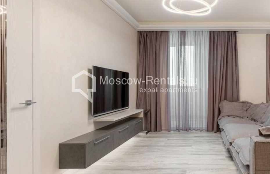 Photo #2 4-room (3 BR) apartment for <a href="http://moscow-rentals.ru/en/articles/long-term-rent" target="_blank">a long-term</a> rent
 in Russia, Moscow, Stoletova str, 9