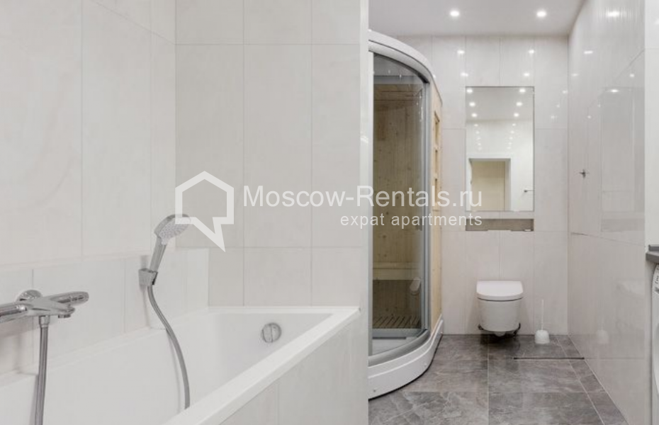 Photo #9 4-room (3 BR) apartment for <a href="http://moscow-rentals.ru/en/articles/long-term-rent" target="_blank">a long-term</a> rent
 in Russia, Moscow, Stoletova str, 9