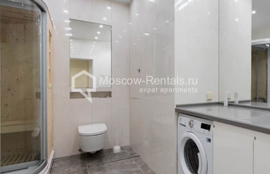 Photo #10 4-room (3 BR) apartment for <a href="http://moscow-rentals.ru/en/articles/long-term-rent" target="_blank">a long-term</a> rent
 in Russia, Moscow, Stoletova str, 9