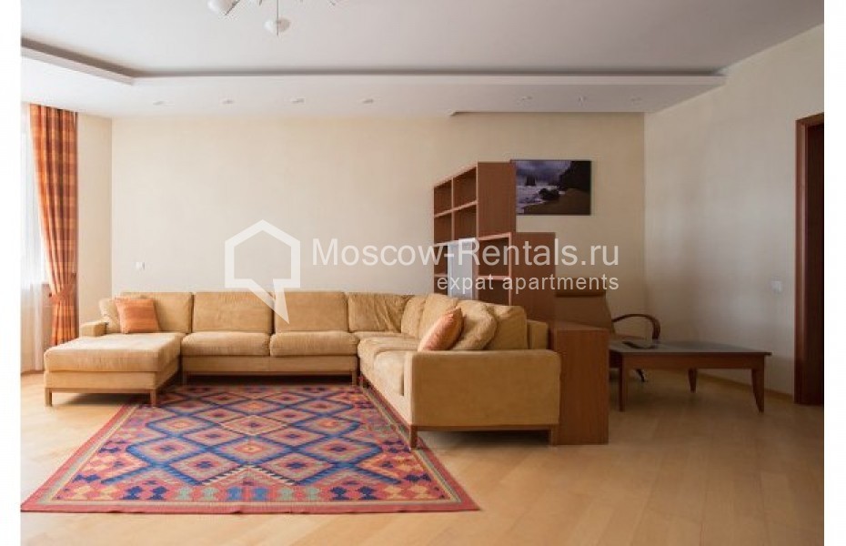 Photo #2 4-room (3 BR) apartment for <a href="http://moscow-rentals.ru/en/articles/long-term-rent" target="_blank">a long-term</a> rent
 in Russia, Moscow, Udaltsova str, 79