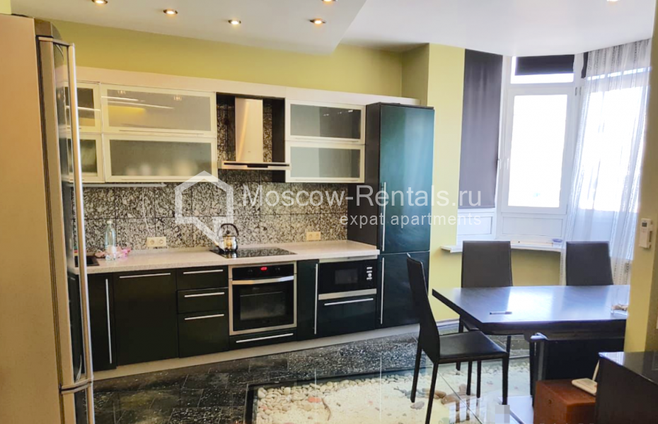 Photo #2 4-room (3 BR) apartment for <a href="http://moscow-rentals.ru/en/articles/long-term-rent" target="_blank">a long-term</a> rent
 in Russia, Moscow, Michurinskyi prosp, 7К1
