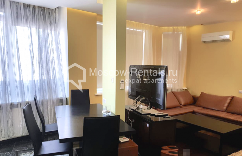 Photo #3 4-room (3 BR) apartment for <a href="http://moscow-rentals.ru/en/articles/long-term-rent" target="_blank">a long-term</a> rent
 in Russia, Moscow, Michurinskyi prosp, 7К1