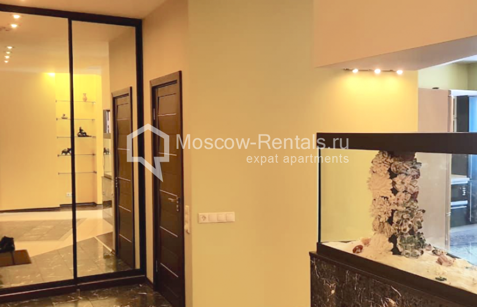 Photo #4 4-room (3 BR) apartment for <a href="http://moscow-rentals.ru/en/articles/long-term-rent" target="_blank">a long-term</a> rent
 in Russia, Moscow, Michurinskyi prosp, 7К1