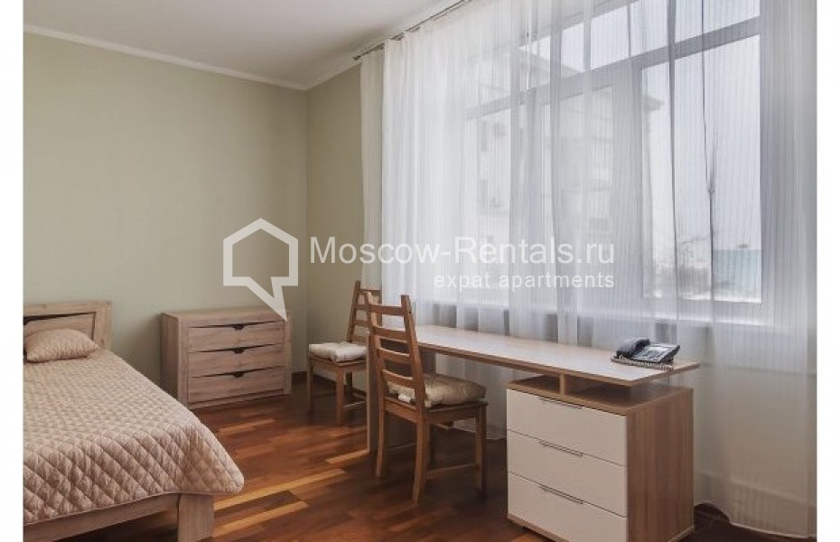 Photo #10 4-room (3 BR) apartment for <a href="http://moscow-rentals.ru/en/articles/long-term-rent" target="_blank">a long-term</a> rent
 in Russia, Moscow, Kutuzovskyi prosp., 45