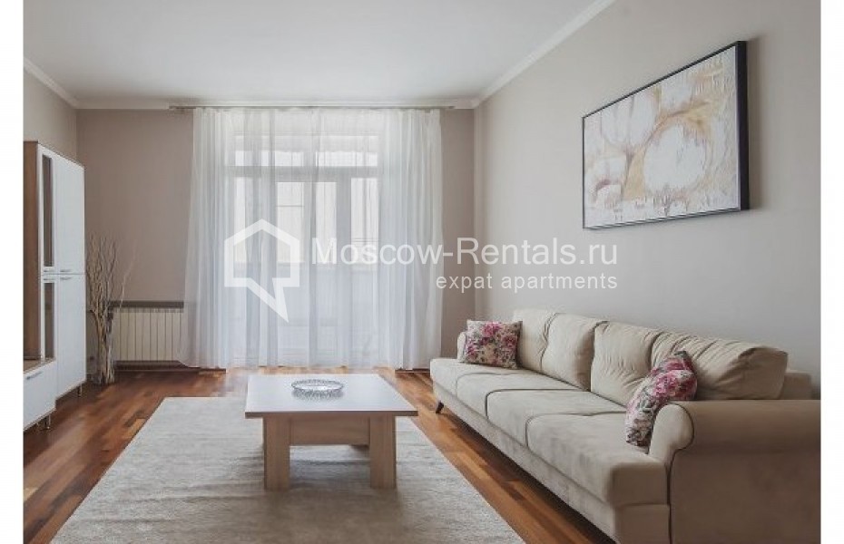 Photo #2 4-room (3 BR) apartment for <a href="http://moscow-rentals.ru/en/articles/long-term-rent" target="_blank">a long-term</a> rent
 in Russia, Moscow, Kutuzovskyi prosp., 45