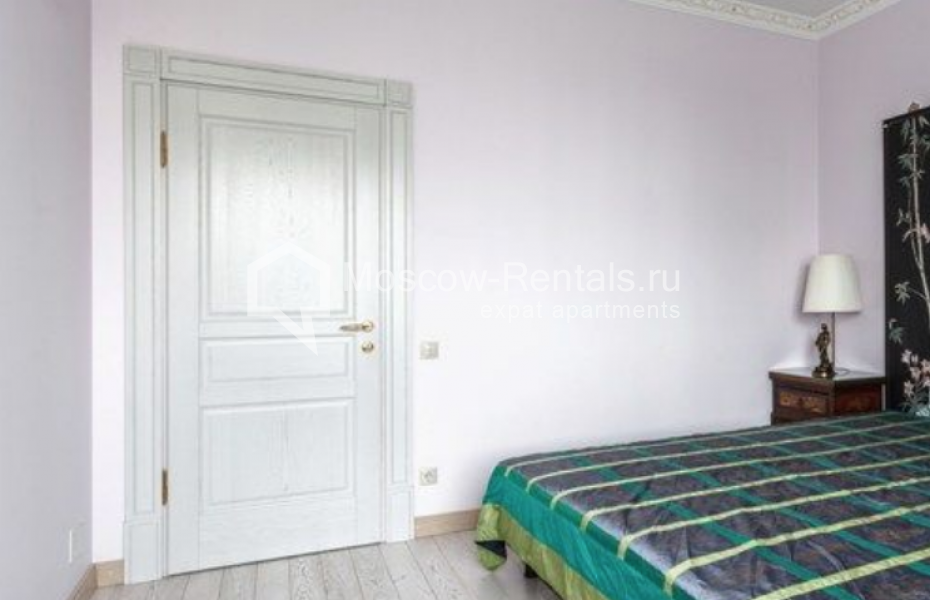 Photo #10 5-room (4 BR) apartment for <a href="http://moscow-rentals.ru/en/articles/long-term-rent" target="_blank">a long-term</a> rent
 in Russia, Moscow, Vernadskogo prosp, 92К1