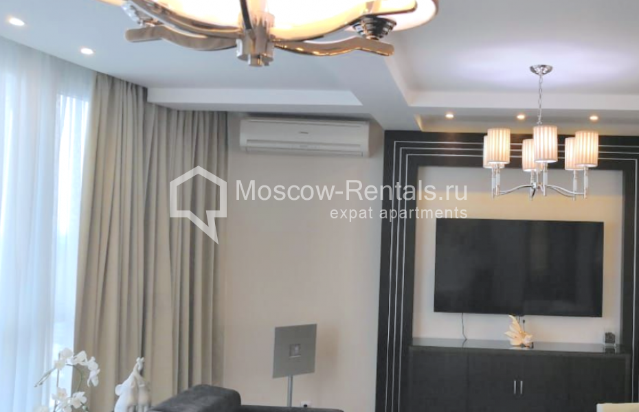 Photo #3 4-room (3 BR) apartment for <a href="http://moscow-rentals.ru/en/articles/long-term-rent" target="_blank">a long-term</a> rent
 in Russia, Moscow, Vernadskogo prosp., 105к4