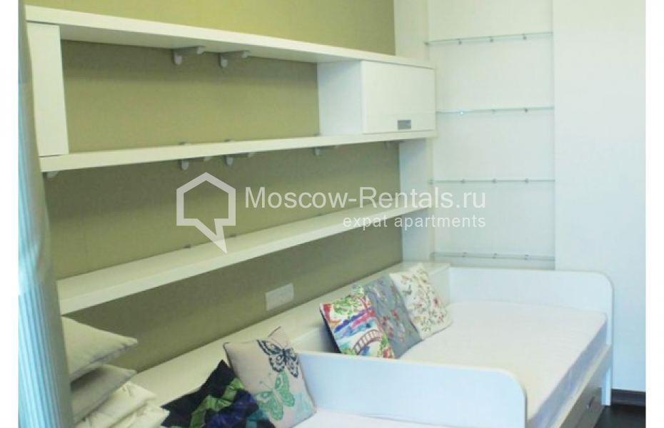 Photo #11 4-room (3 BR) apartment for <a href="http://moscow-rentals.ru/en/articles/long-term-rent" target="_blank">a long-term</a> rent
 in Russia, Moscow, Vernadskogo prosp., 105к4