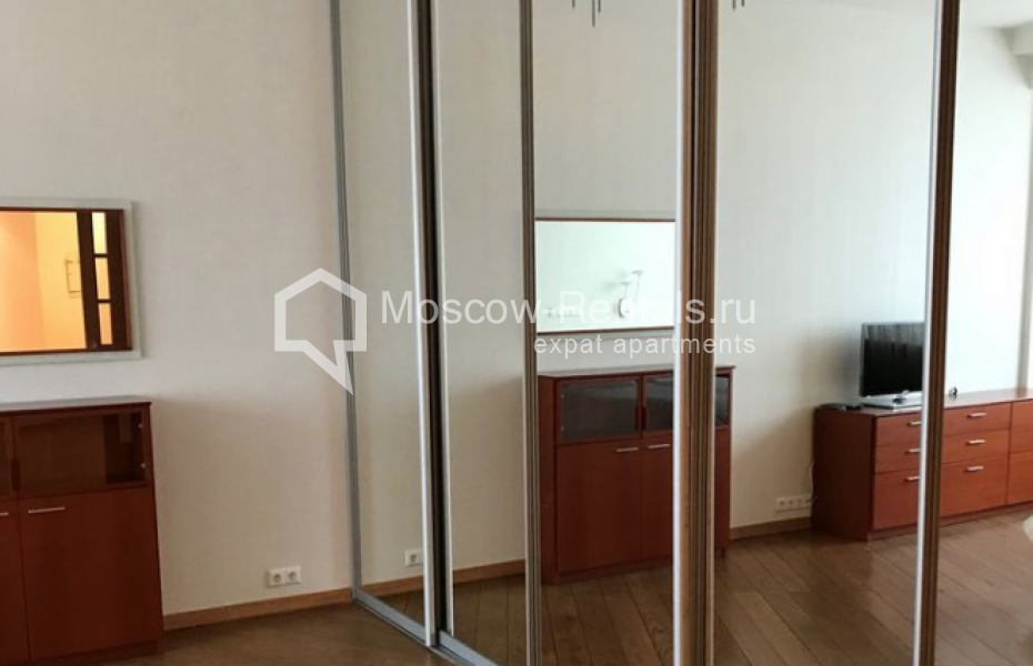 Photo #9 4-room (3 BR) apartment for <a href="http://moscow-rentals.ru/en/articles/long-term-rent" target="_blank">a long-term</a> rent
 in Russia, Moscow, Udaltsova str, 46