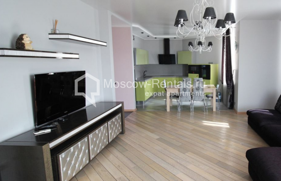 Photo #1 4-room (3 BR) apartment for <a href="http://moscow-rentals.ru/en/articles/long-term-rent" target="_blank">a long-term</a> rent
 in Russia, Moscow, Ramenki str, 20
