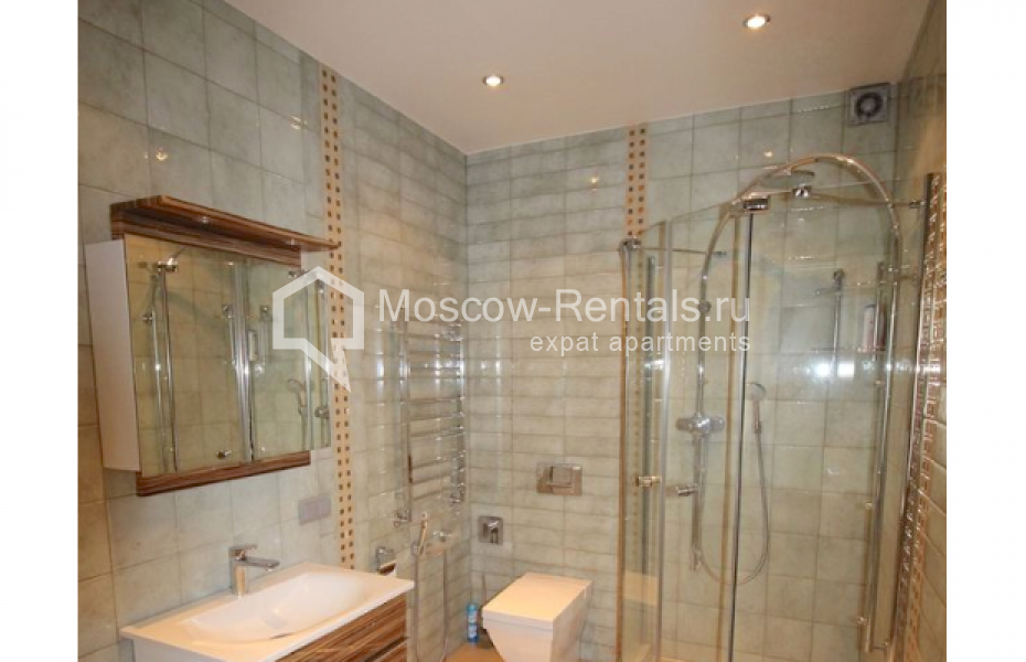 Photo #11 4-room (3 BR) apartment for <a href="http://moscow-rentals.ru/en/articles/long-term-rent" target="_blank">a long-term</a> rent
 in Russia, Moscow, Ramenki str, 20