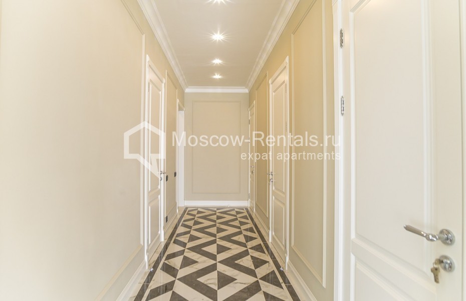 Photo #7 4-room (3 BR) apartment for <a href="http://moscow-rentals.ru/en/articles/long-term-rent" target="_blank">a long-term</a> rent
 in Russia, Moscow, Efremova str, 10 с 1 к 4/4