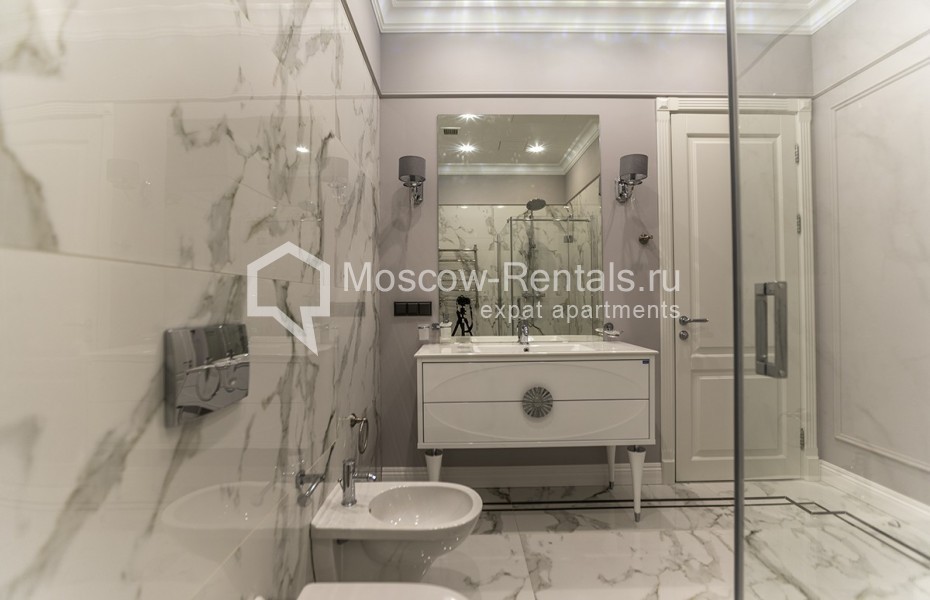 Photo #21 4-room (3 BR) apartment for <a href="http://moscow-rentals.ru/en/articles/long-term-rent" target="_blank">a long-term</a> rent
 in Russia, Moscow, Efremova str, 10 с 1 к 4/4