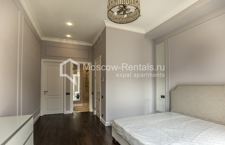 Photo #14 4-room (3 BR) apartment for <a href="http://moscow-rentals.ru/en/articles/long-term-rent" target="_blank">a long-term</a> rent
 in Russia, Moscow, Efremova str, 10 с 1 к 4/4
