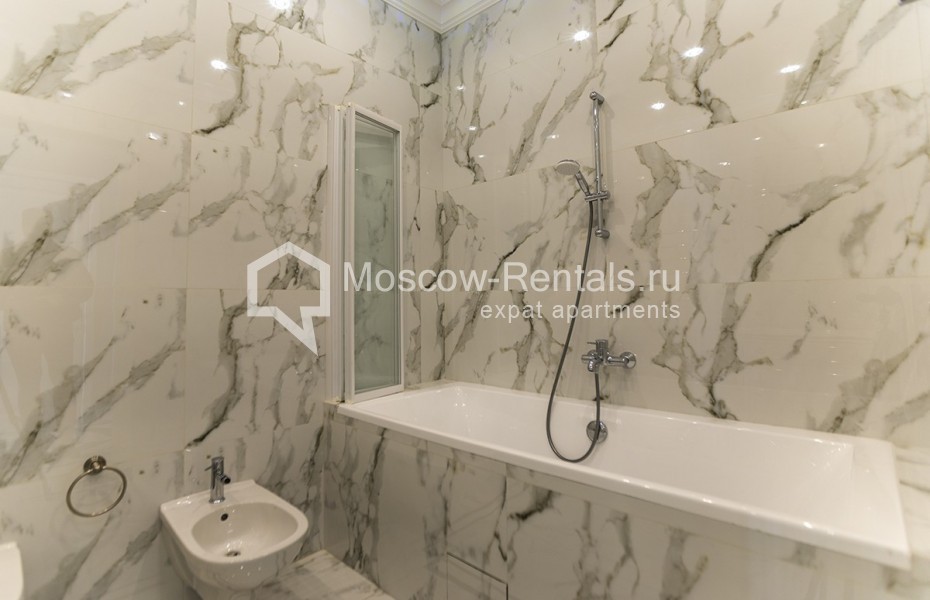 Photo #23 4-room (3 BR) apartment for <a href="http://moscow-rentals.ru/en/articles/long-term-rent" target="_blank">a long-term</a> rent
 in Russia, Moscow, Efremova str, 10 с 1 к 4/4