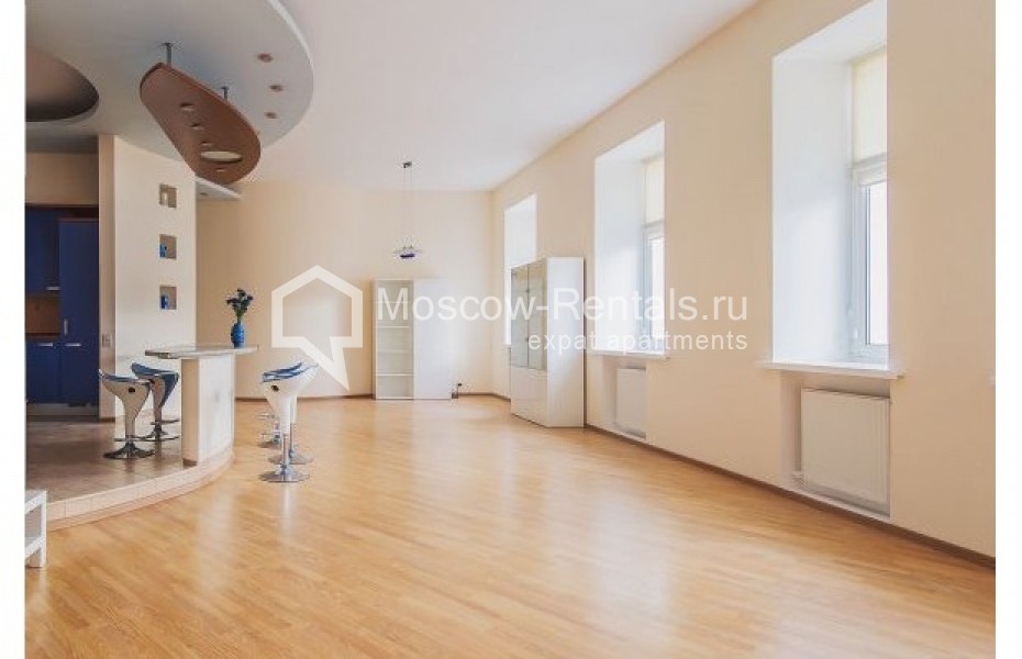 Photo #5 4-room (3 BR) apartment for <a href="http://moscow-rentals.ru/en/articles/long-term-rent" target="_blank">a long-term</a> rent
 in Russia, Moscow, Mashkova str, 17
