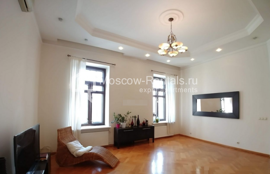 Photo #1 4-room (3 BR) apartment for <a href="http://moscow-rentals.ru/en/articles/long-term-rent" target="_blank">a long-term</a> rent
 in Russia, Moscow, Rybnikov str, 2