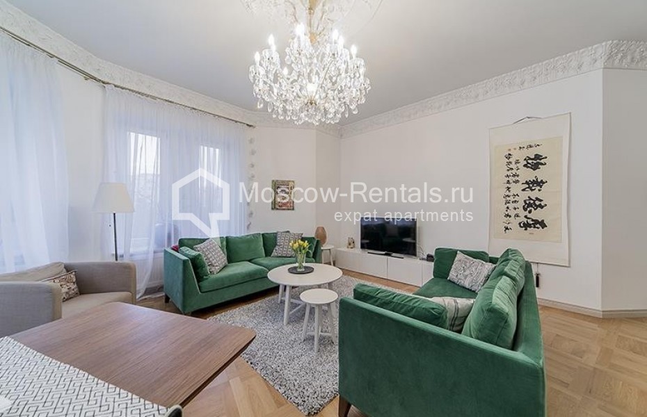 Photo #1 5-room (4 BR) apartment for <a href="http://moscow-rentals.ru/en/articles/long-term-rent" target="_blank">a long-term</a> rent
 in Russia, Moscow, Trekhprudnyi lane, 11/13С1