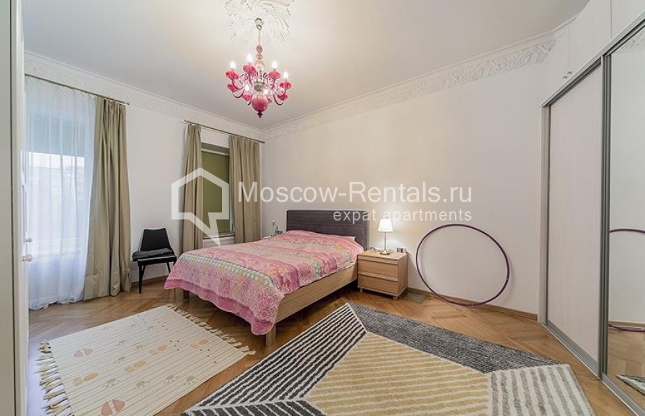 Photo #6 5-room (4 BR) apartment for <a href="http://moscow-rentals.ru/en/articles/long-term-rent" target="_blank">a long-term</a> rent
 in Russia, Moscow, Trekhprudnyi lane, 11/13С1