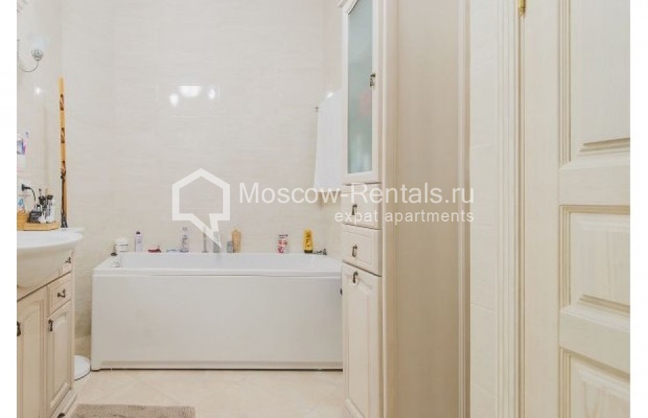 Photo #16 5-room (4 BR) apartment for <a href="http://moscow-rentals.ru/en/articles/long-term-rent" target="_blank">a long-term</a> rent
 in Russia, Moscow, Trekhprudnyi lane, 11/13С1