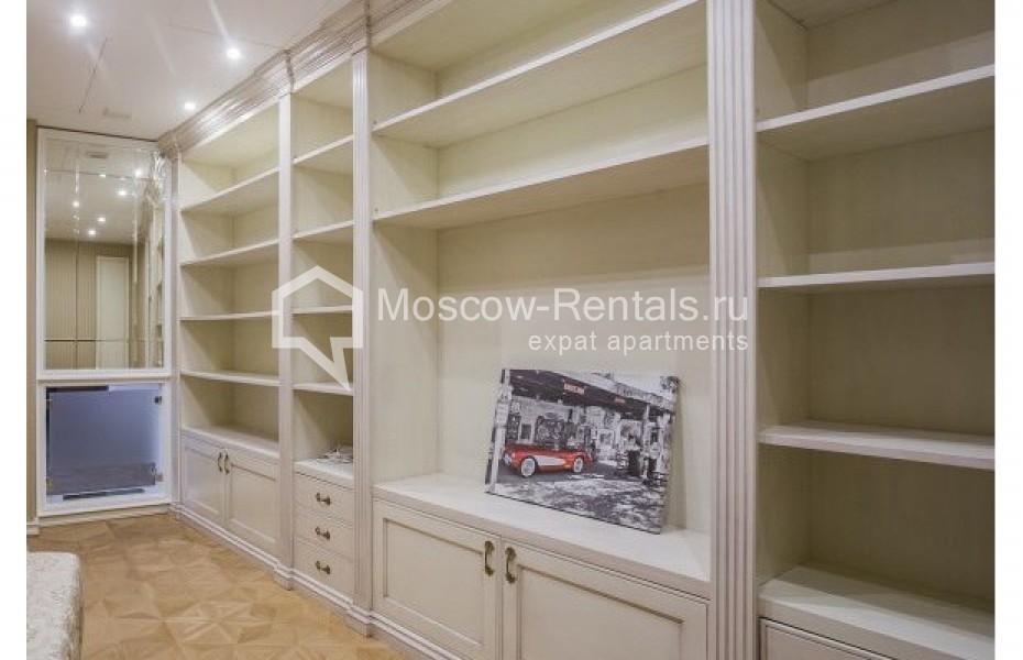Photo #7 4-room (3 BR) apartment for <a href="http://moscow-rentals.ru/en/articles/long-term-rent" target="_blank">a long-term</a> rent
 in Russia, Moscow, Maly Kozikhinskyi lane, 14