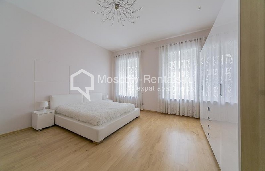 Photo #13 4-room (3 BR) apartment for <a href="http://moscow-rentals.ru/en/articles/long-term-rent" target="_blank">a long-term</a> rent
 in Russia, Moscow, Tverskaya str., 12С8